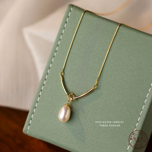 High Quality 925 Sterling Silver Freshwater Pearl Pendant Necklace Accessory with French Elegance